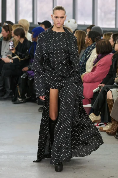 Look 24